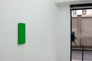 Sans titre, 2012, pigment, résine damar sur bois, 35,5 x 17 cm – exposition « territorium n°18 », la vitrine / galerie jean brolly, 2012