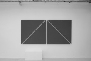 « diagonale painting in 4 parts », 2012, acrylique sur toile, 135 x 288,5 cm