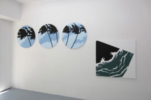 « Palmiers », 2014, acrylique sur toile, diam. 80 cm – « Titanic Night », 2010 acrylique sur toile, 100 x 100 cm