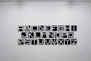 « Alphabet », 2003, acrylique sur tissu, 20 x 20 cm