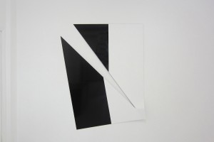 « Broken Ornement #2 », 2013, laque sur aluminium, 184 x 150 x 9 cm